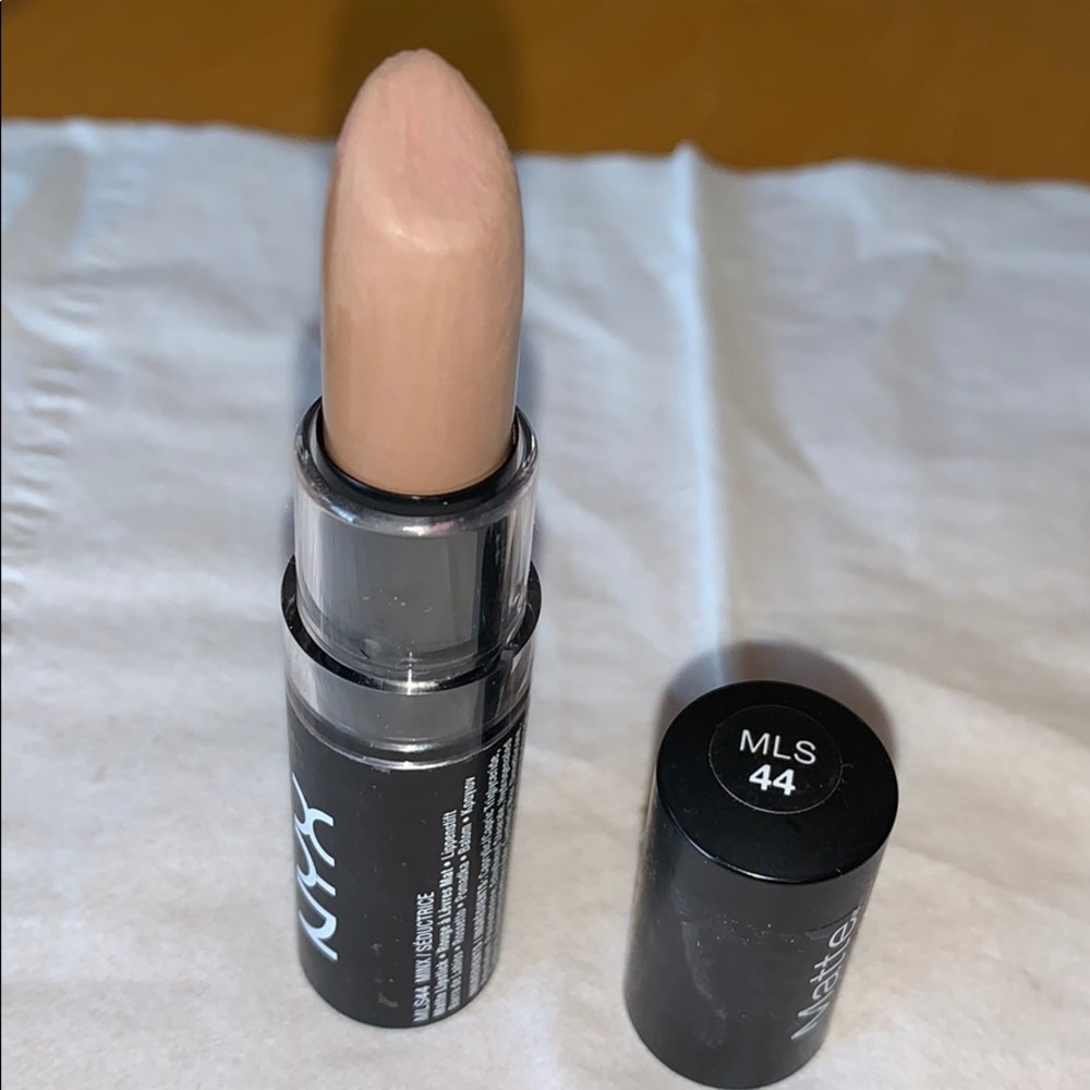 NYX Matte Lipstick 👄